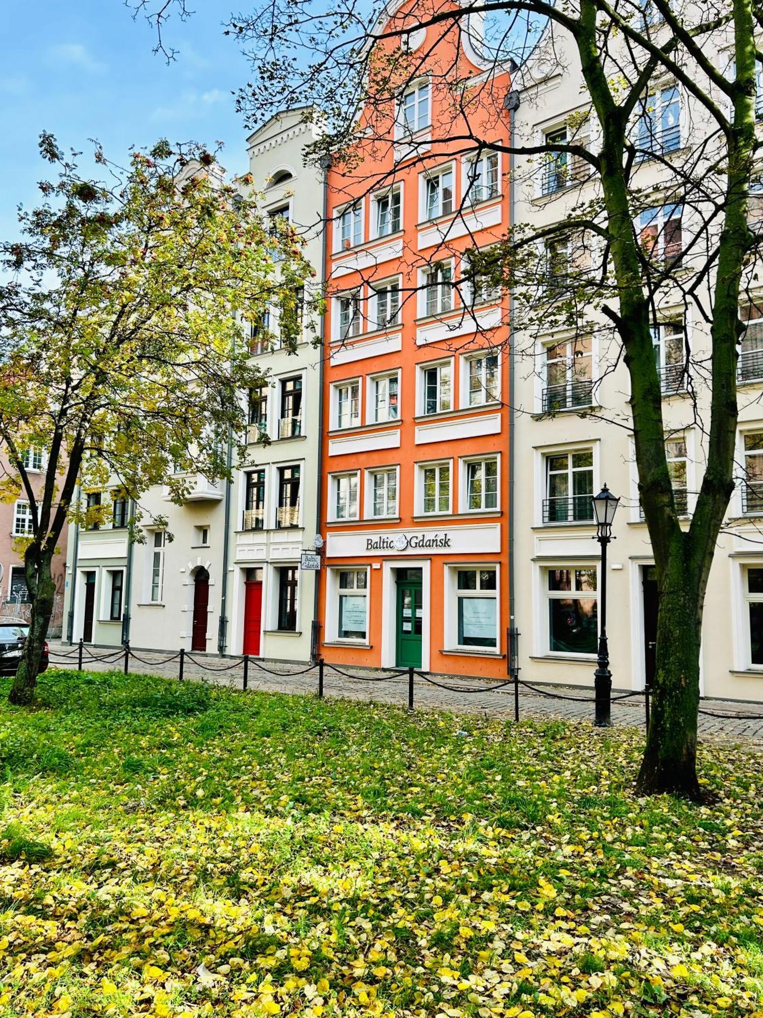 Baltic Gdansk Old Town Heart Aparthotel Exterior photo